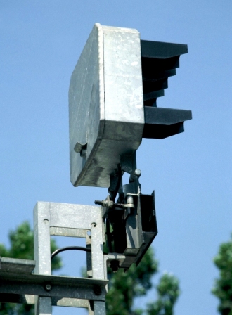 Mejni tirni signal 1